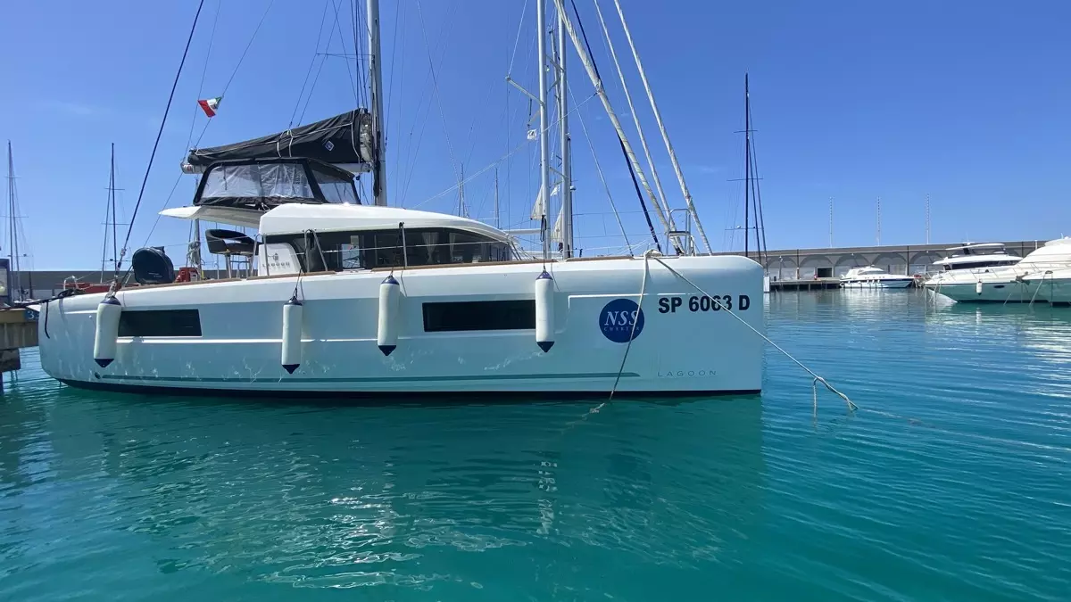 Lagoon 40