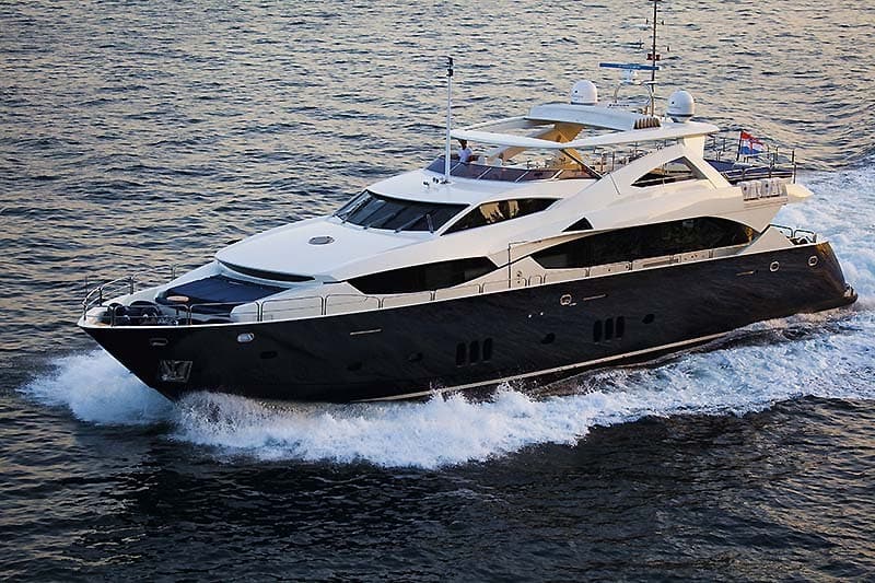 Sunseeker M34 Luxury Yacht