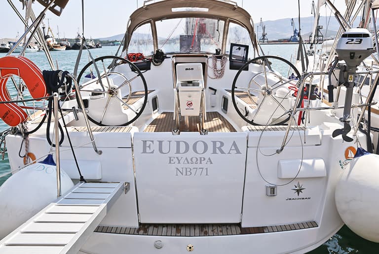 Cruise Sailing Yacht