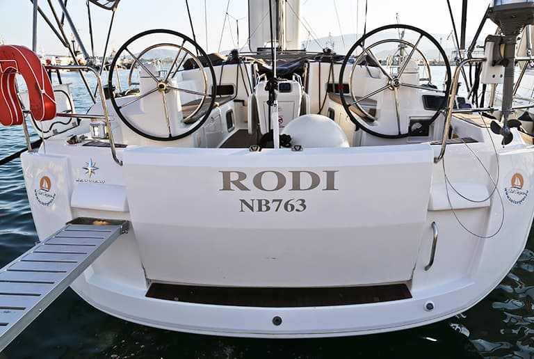 Cruise Sailing Yacht