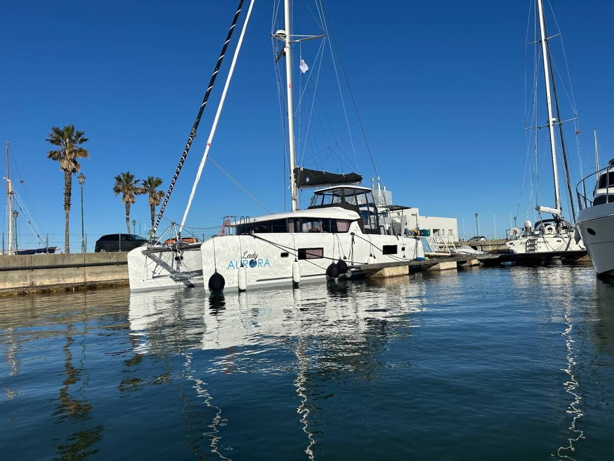 Lagoon 42