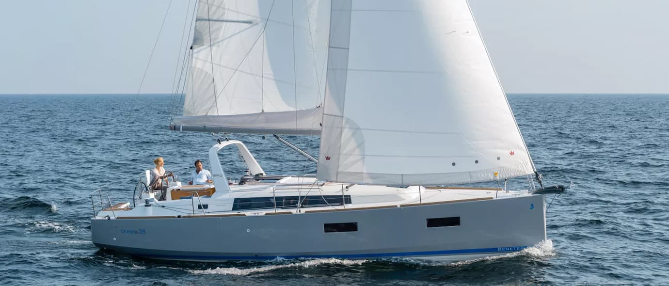 Oceanis 38