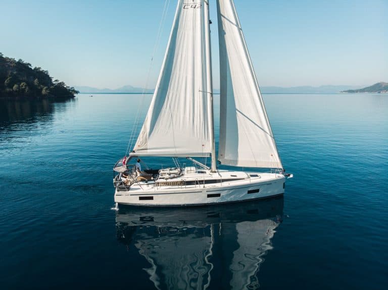 Bavaria C42