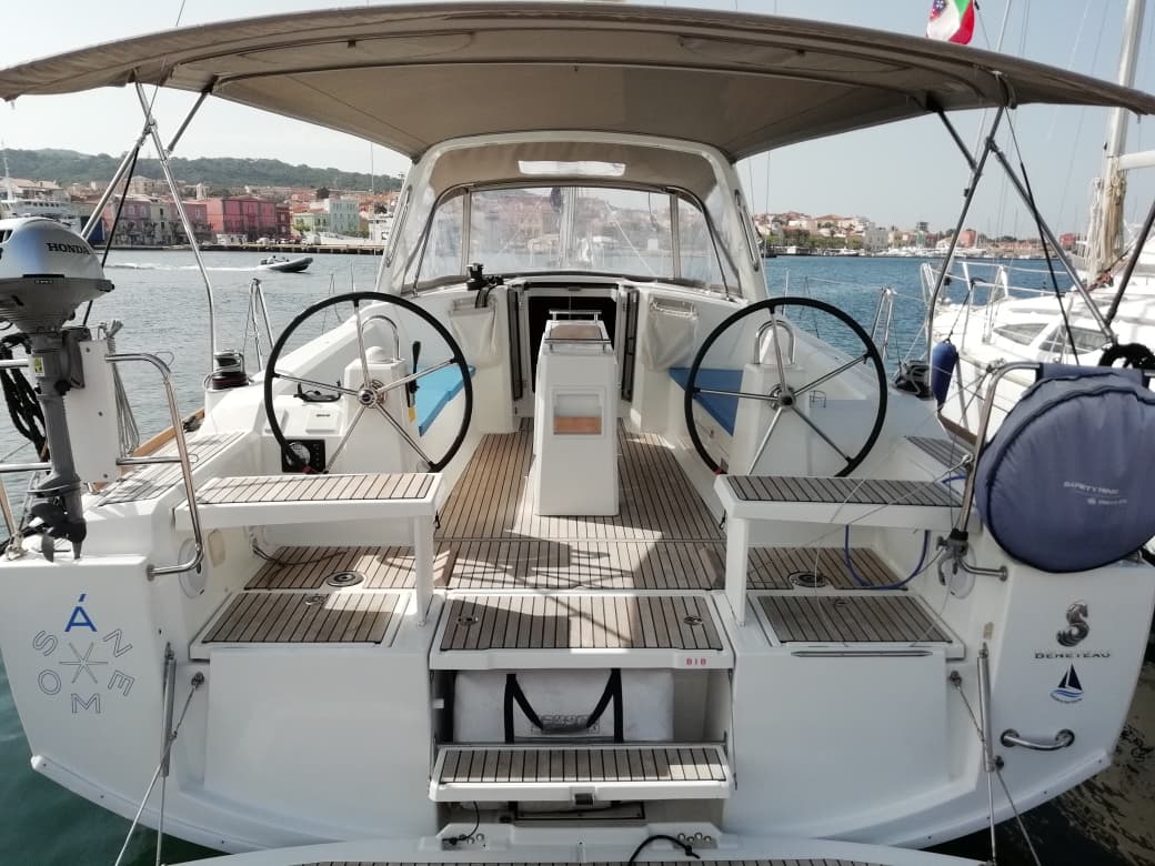 Oceanis 38