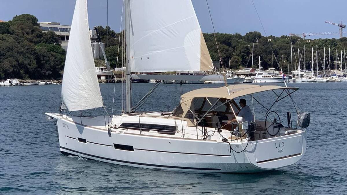 Dufour 382 GL