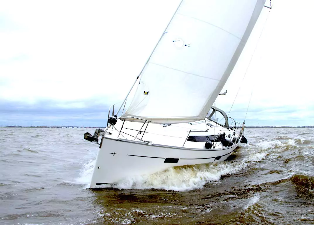 Bavaria 37