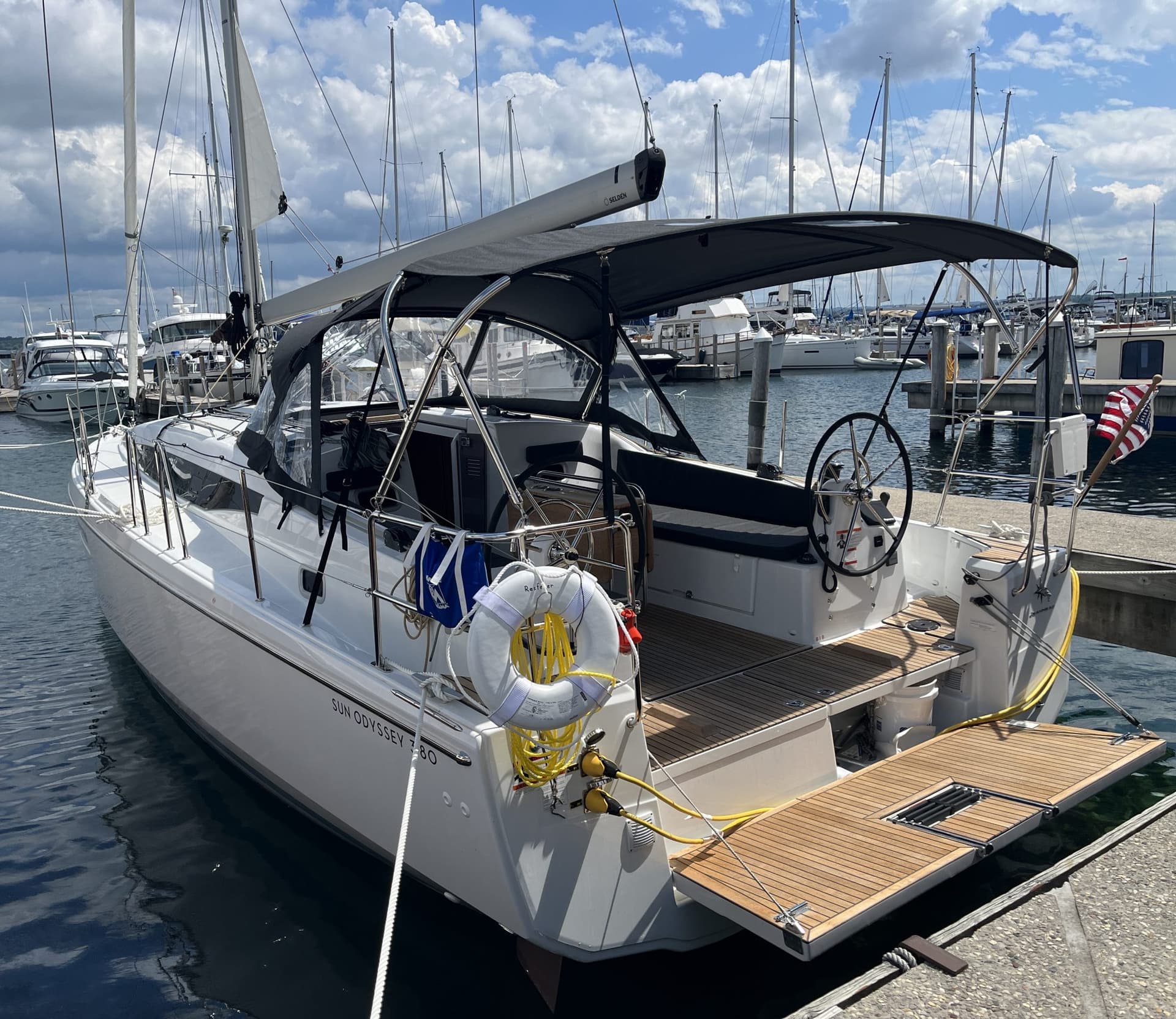 Sun Odyssey 380