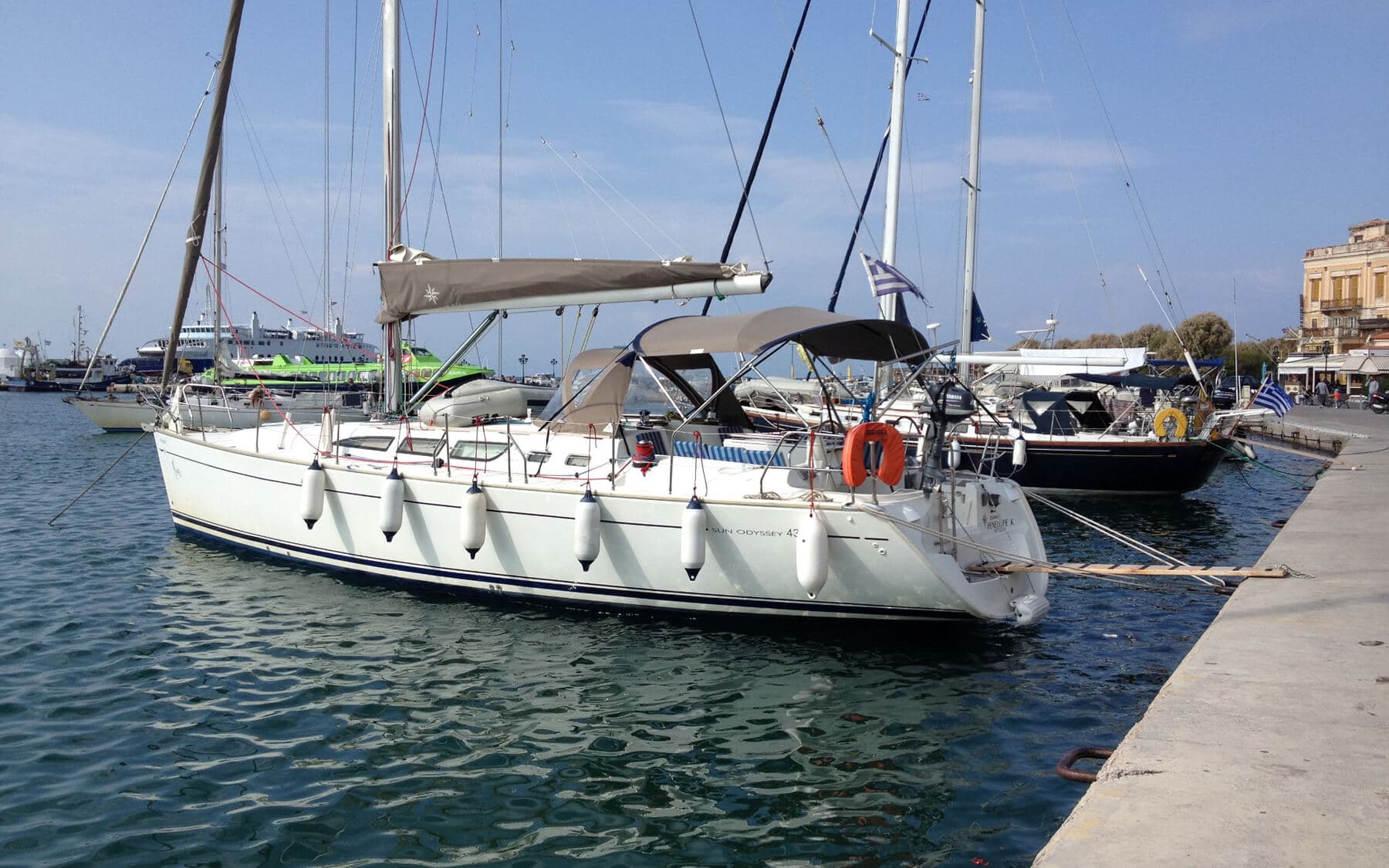 Sun Odyssey 43