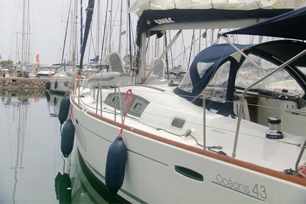 Oceanis 43