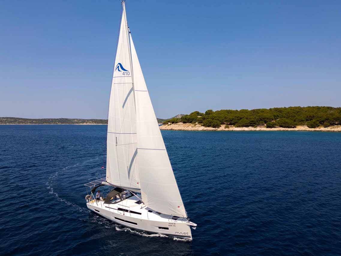 Hanse 410
