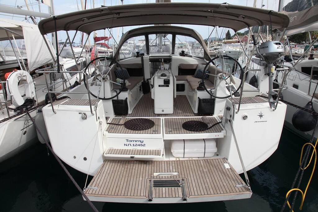 Sun Odyssey 440