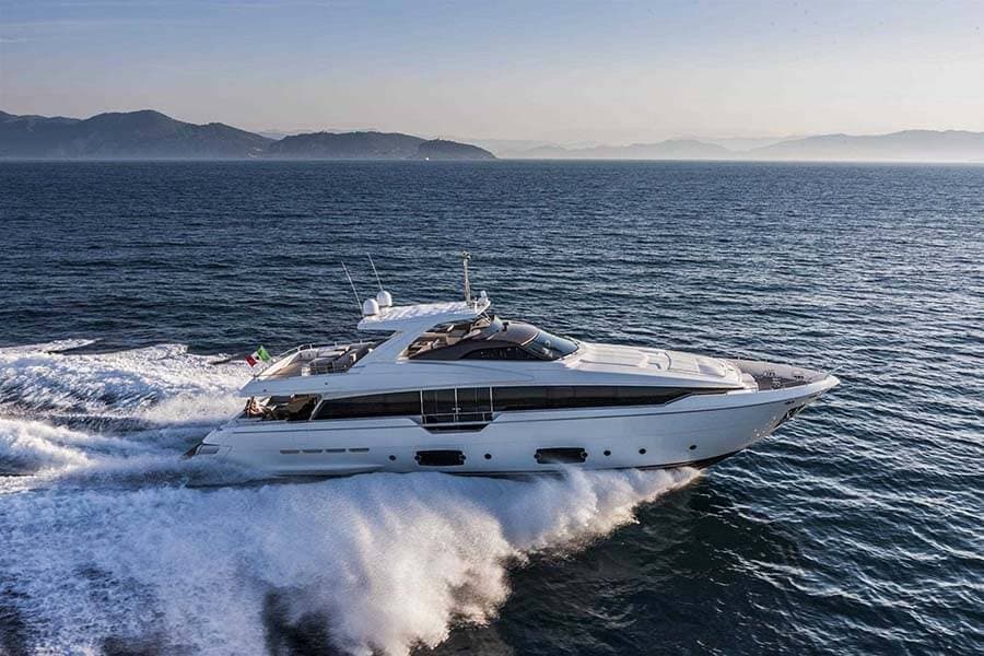 Ferretti 960